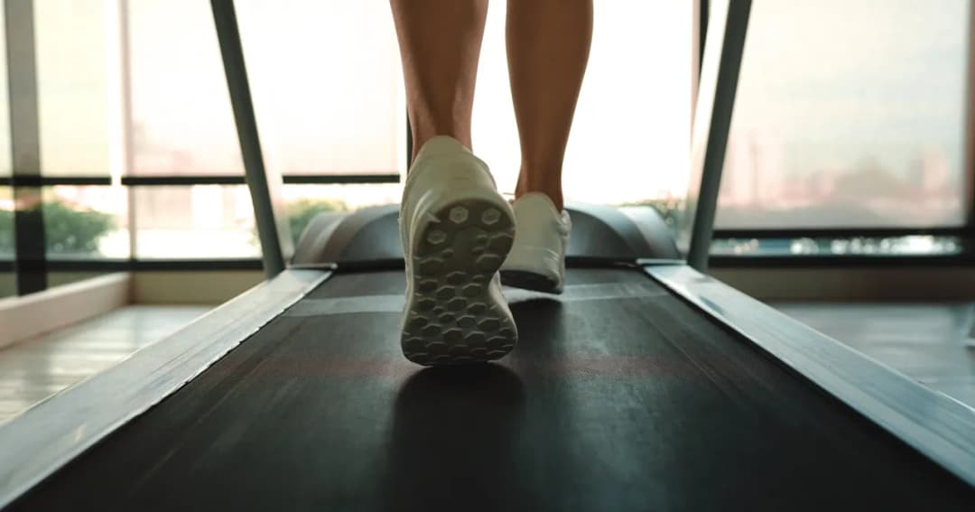 Czy na bieżni można schudnąć? Skuteczne metody odchudzania na bieżni