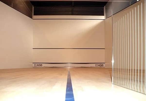 Jak zbudować kort do squasha - krok po kroku bez zbędnych kosztów