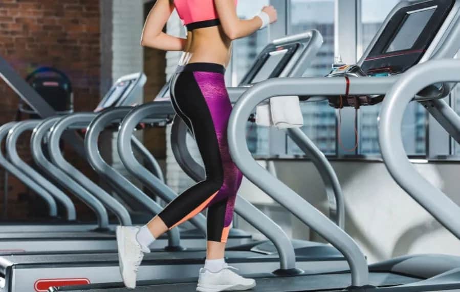 Bieżnia magnetyczna czy elektryczna – która jest lepsza dla Ciebie?